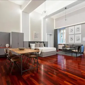 https://croce-apartments.it-romehotels.com