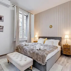 https://jmartins-colosseo-suites.it-romehotels.com